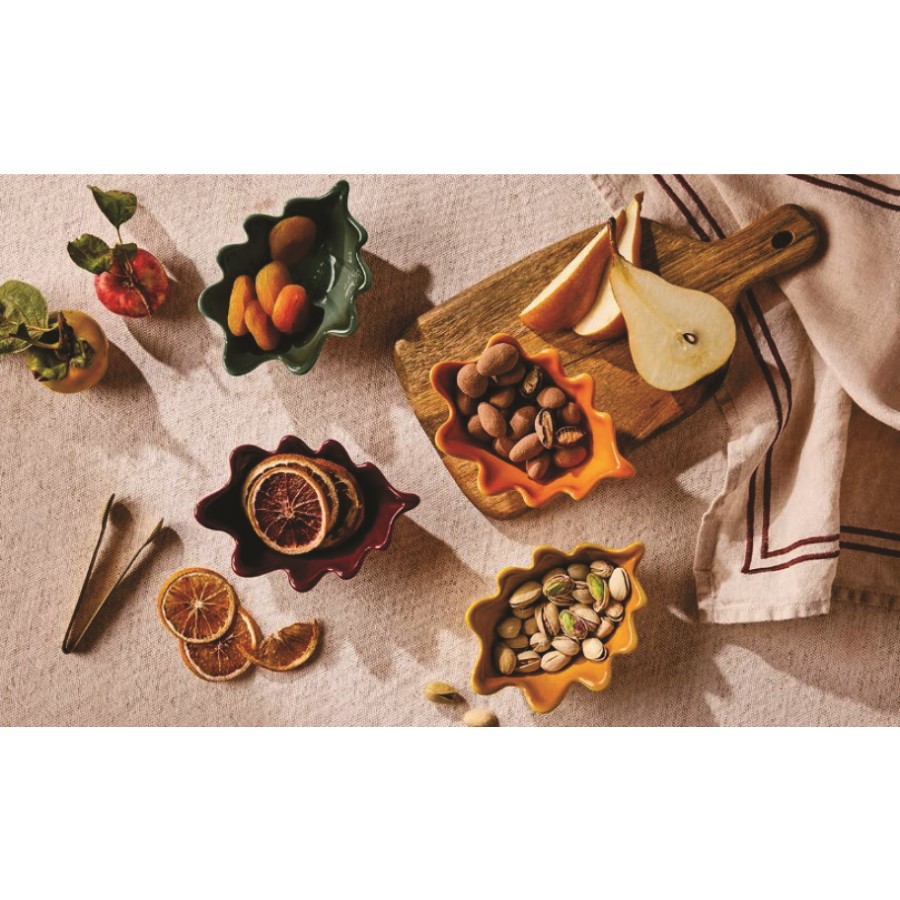 additioanl image for  Le Creuset Set of 4 Oak Leaf Mini Dish 